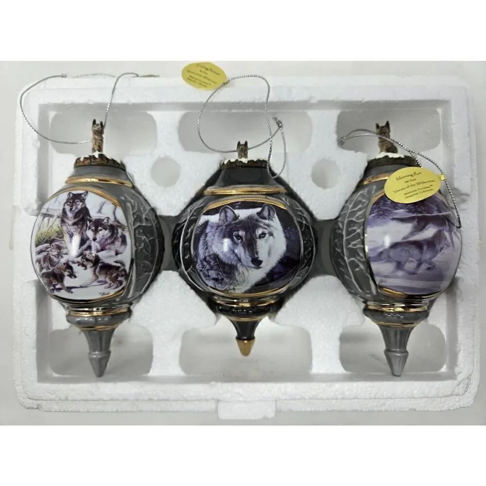 BRADFORD EDITIONS VOICES OF THE WILDERNESS SET OF 3 WOLF 3D CHRISTMAS ORNAMENT